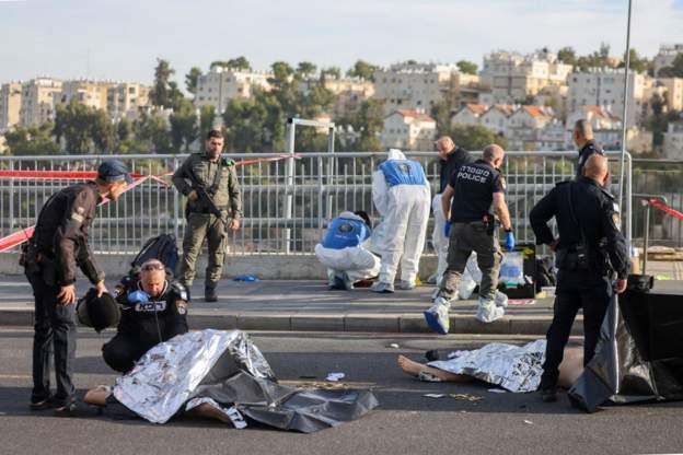الاحتلال الإسرائيلي يعلن مقتل منفذي حادث إطلاق الن