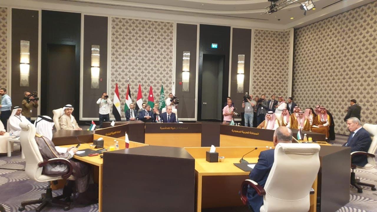 بدء اجتماع قمة عمان