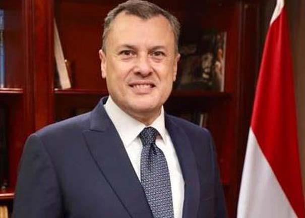 وزير الآثار