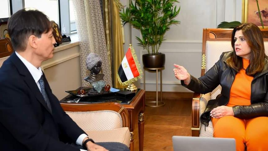 وزيرة الهجرة تستقبل حسين زناتي