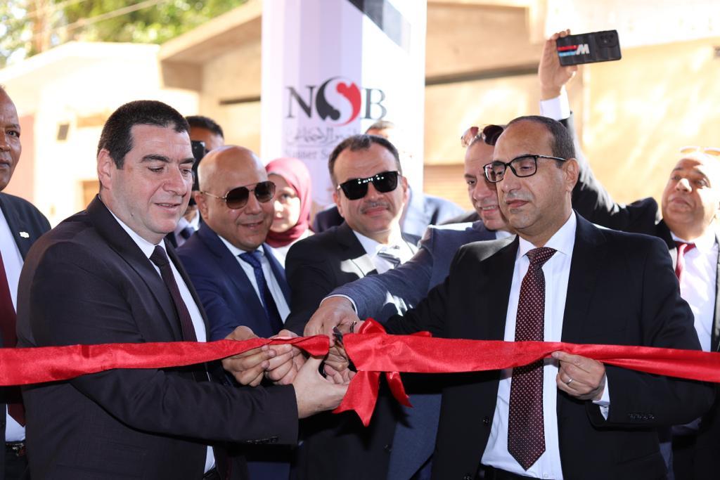 نائب رئيس بنك ناصر الاجتماعي خلال افتتاح فرع النوب