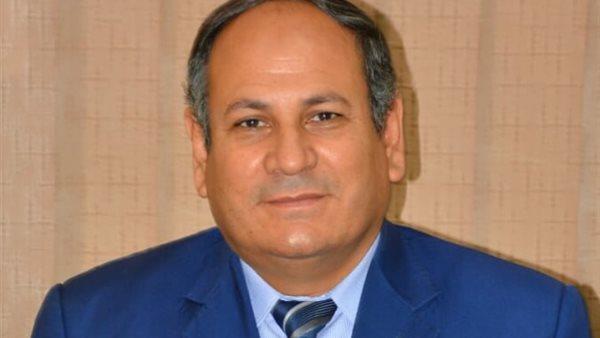 الدكتور عادل عبد العظيم، رئيس مركز البحوث الزراعية