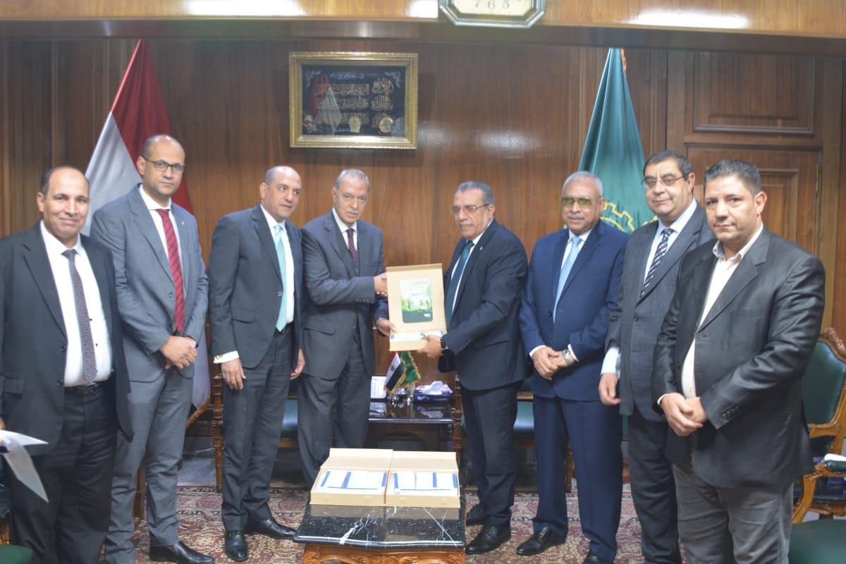 محافظ القليوبية يستقبل أعضاء البنك الزراعي المصري