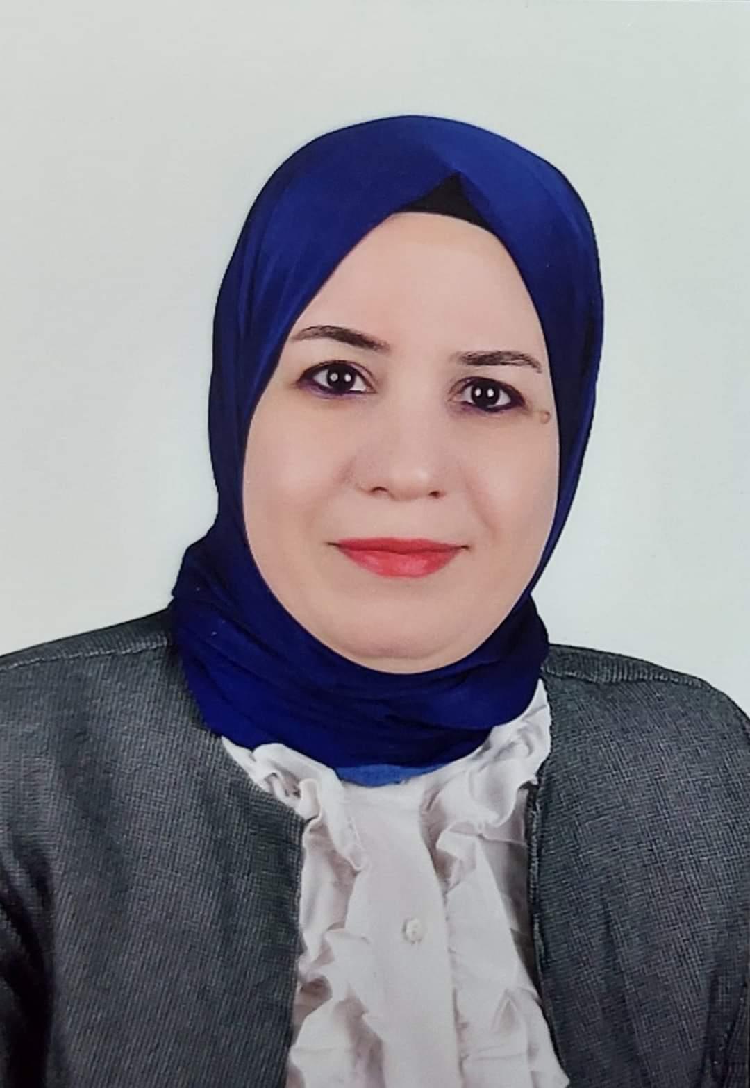 الدكتورة زينب عبد الباري مدير التأمين الصحي بالواد