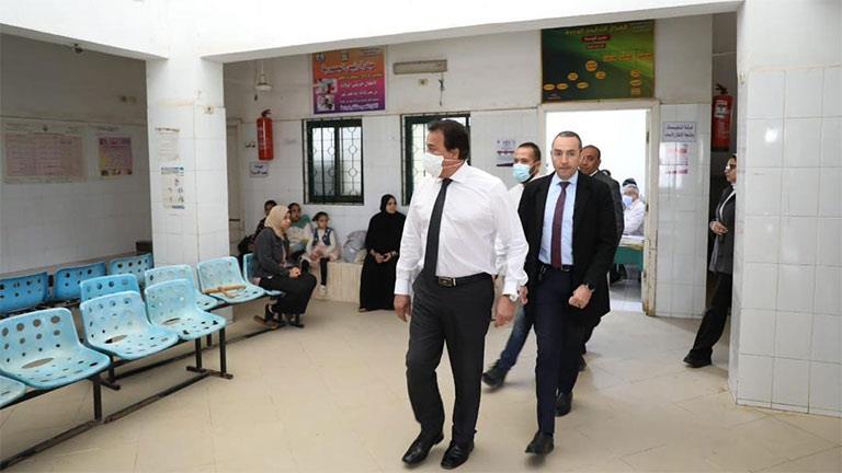 وزير الصحة في وحدة صحة الأسرة أبورواش بمنطقة كرداس