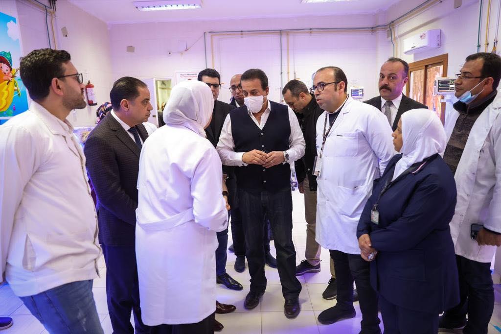 وزير الصحة يتفقد مستشفى الحسينية المركزي