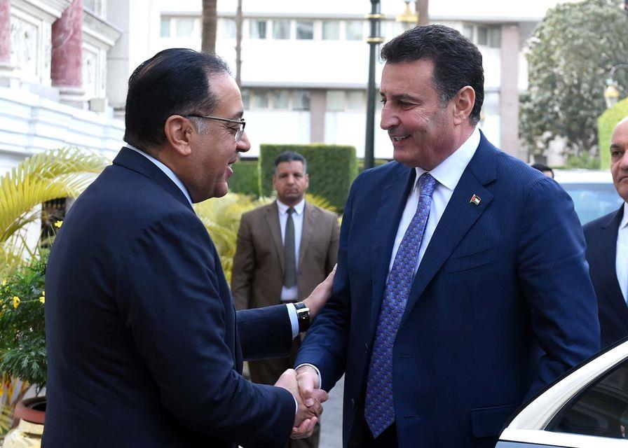 رئيس الوزراء يلتقي رئيس مجلس النواب الأردني
