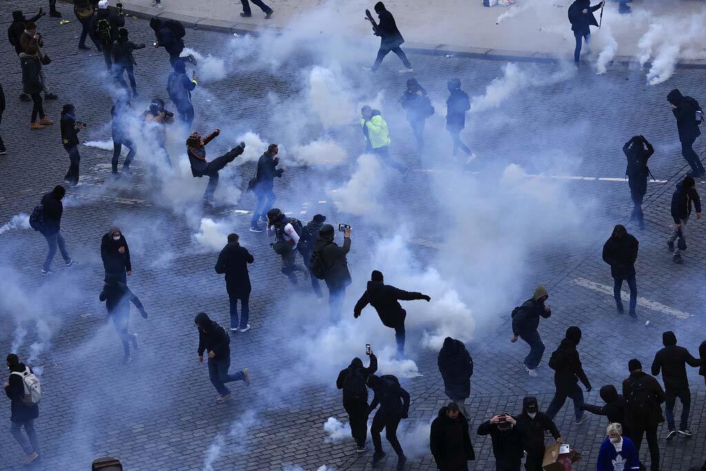 المتظاهرون في فرنسا