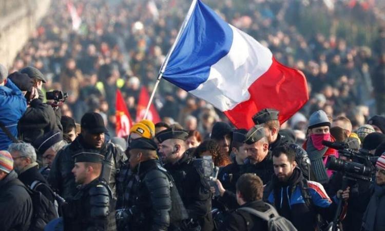 احتجاجات في فرنسا ارشيفية