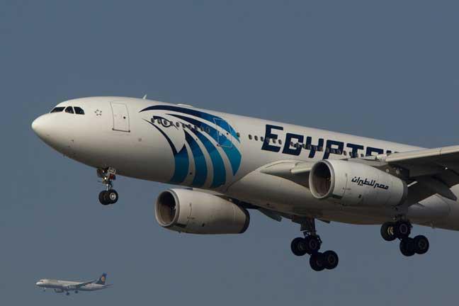 مصر والسعودية وتركيا توقف رحلاتها الجوية إلى السود