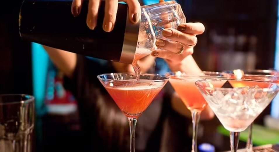 مشروبات ممزوجة بدماء