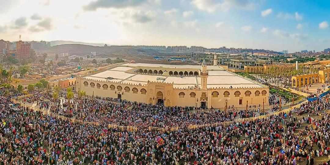 مسجد عمرو بن العاص وقت صلاة العيد