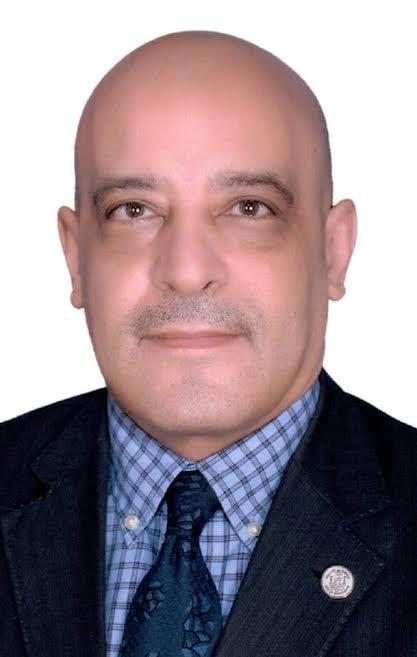 الدكتور أيمن عثمان رئيس جامعة أسوان