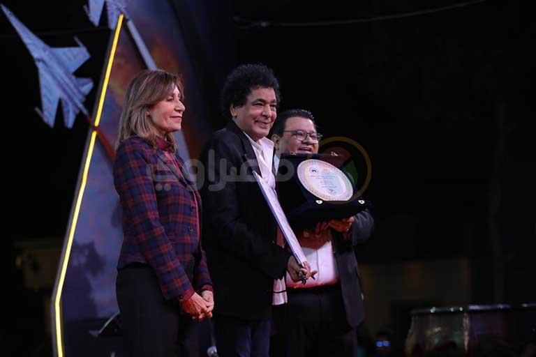 تكريم محمد منير