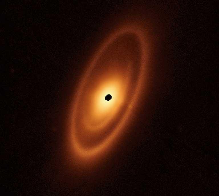 نجم فومال هاوت.. صورة من ناسا