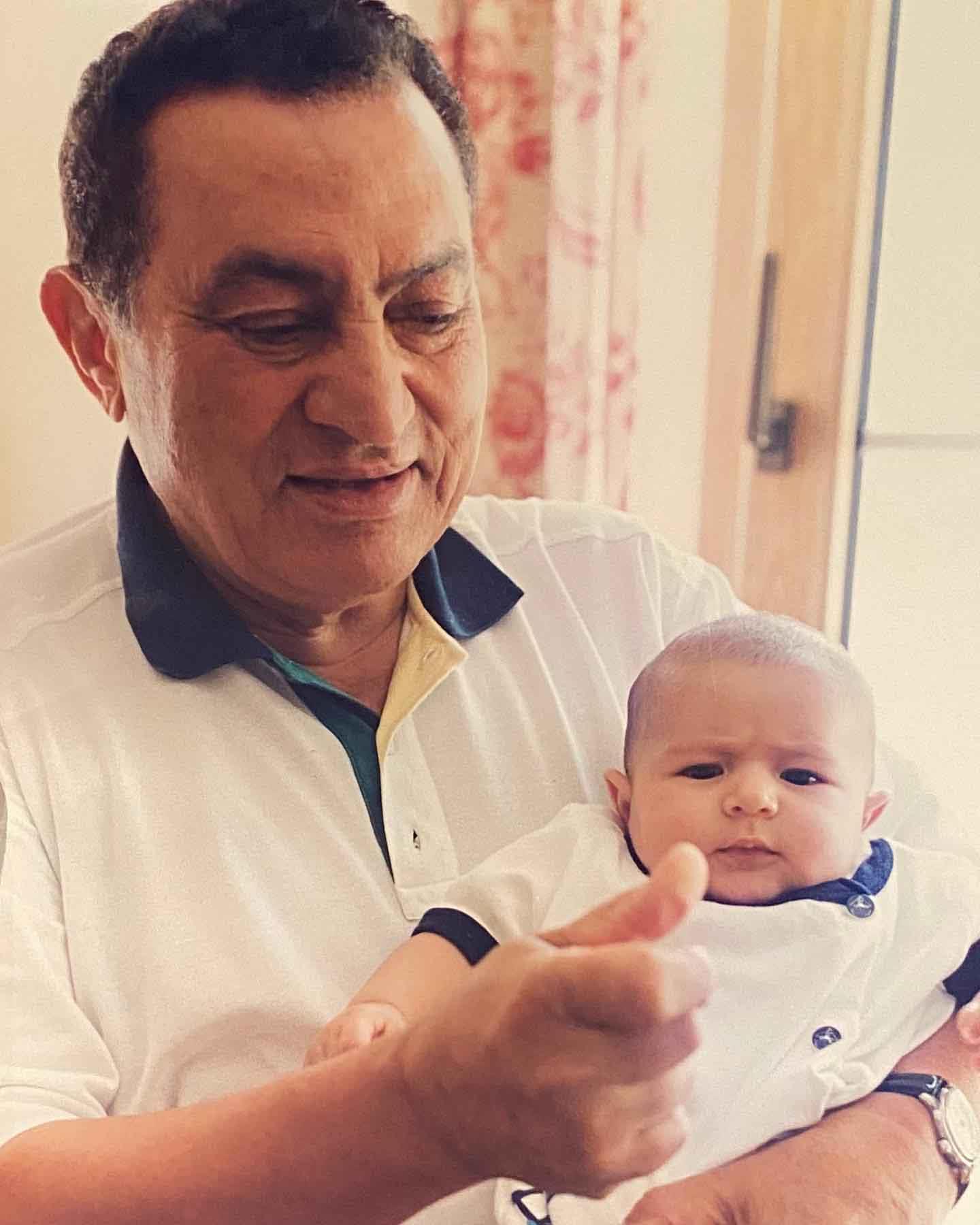 حفيد الرئيس الأسبق حسني مبارك وصورة تجمعهما