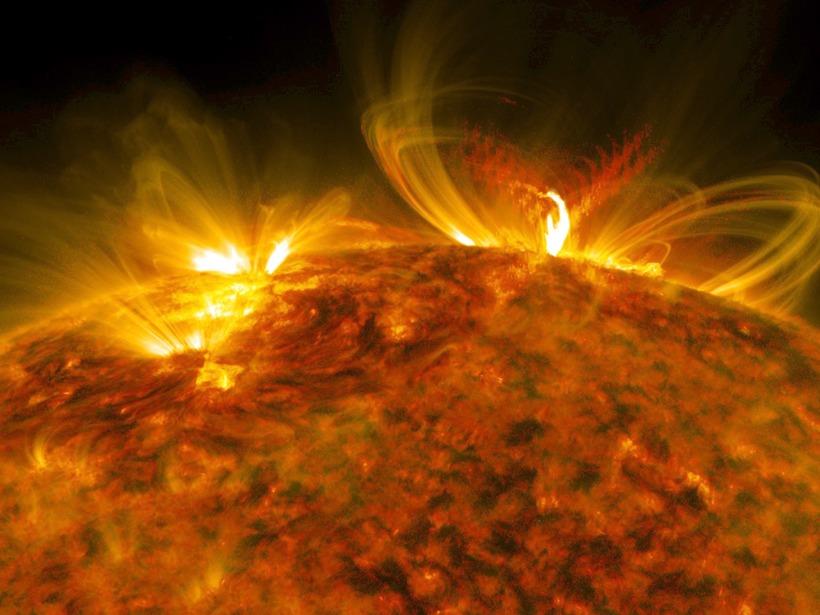 الانفجارات الشمسية