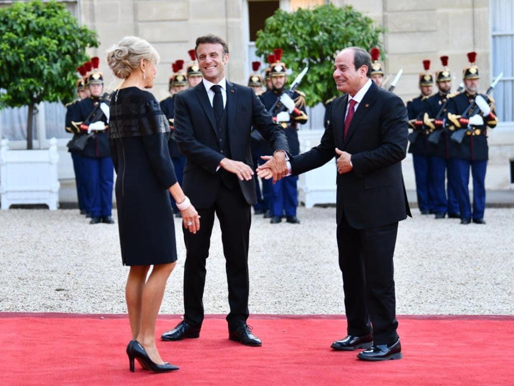 الرئيس الفرنسي يستقبل الرئيس عبد الفتاح السيسي  (1