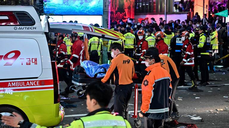 مقتل وإصابة 4 أشخاص في حادث طعن بالقرب من محطة متر