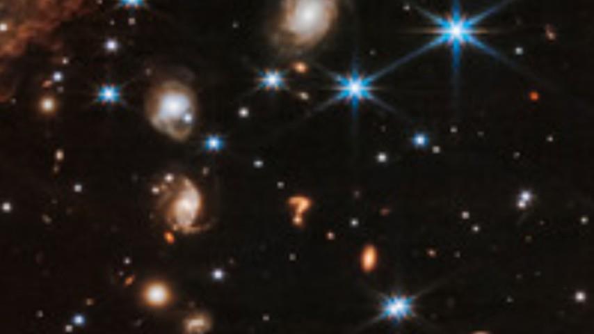صورة مقربة لعلامة الاستفهام الكونية