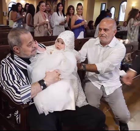 جورج وسوف مع حفيدته.PNG 2