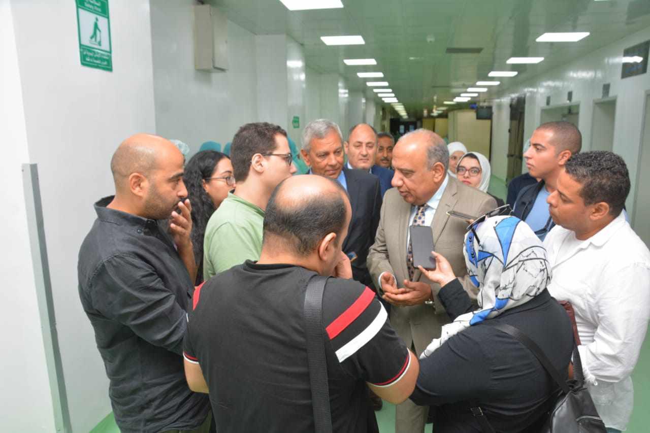 عصمت يفتتح مشروع تطوير شركة ممفيس للأدوية