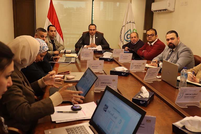 رئيس هيئة الرعاية الصحية يعلن إطلاق منظومة لوحات مؤشرات الأداء المحدثة لحظيًا بالمقر الرئيسي ومقرات أفرع الهيئة بمحافظات التأمين الصحي الشامل (2)