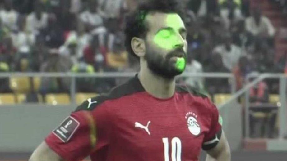أشعة الليزر على محمد صلاح في بطولة كأس الأمم الساب