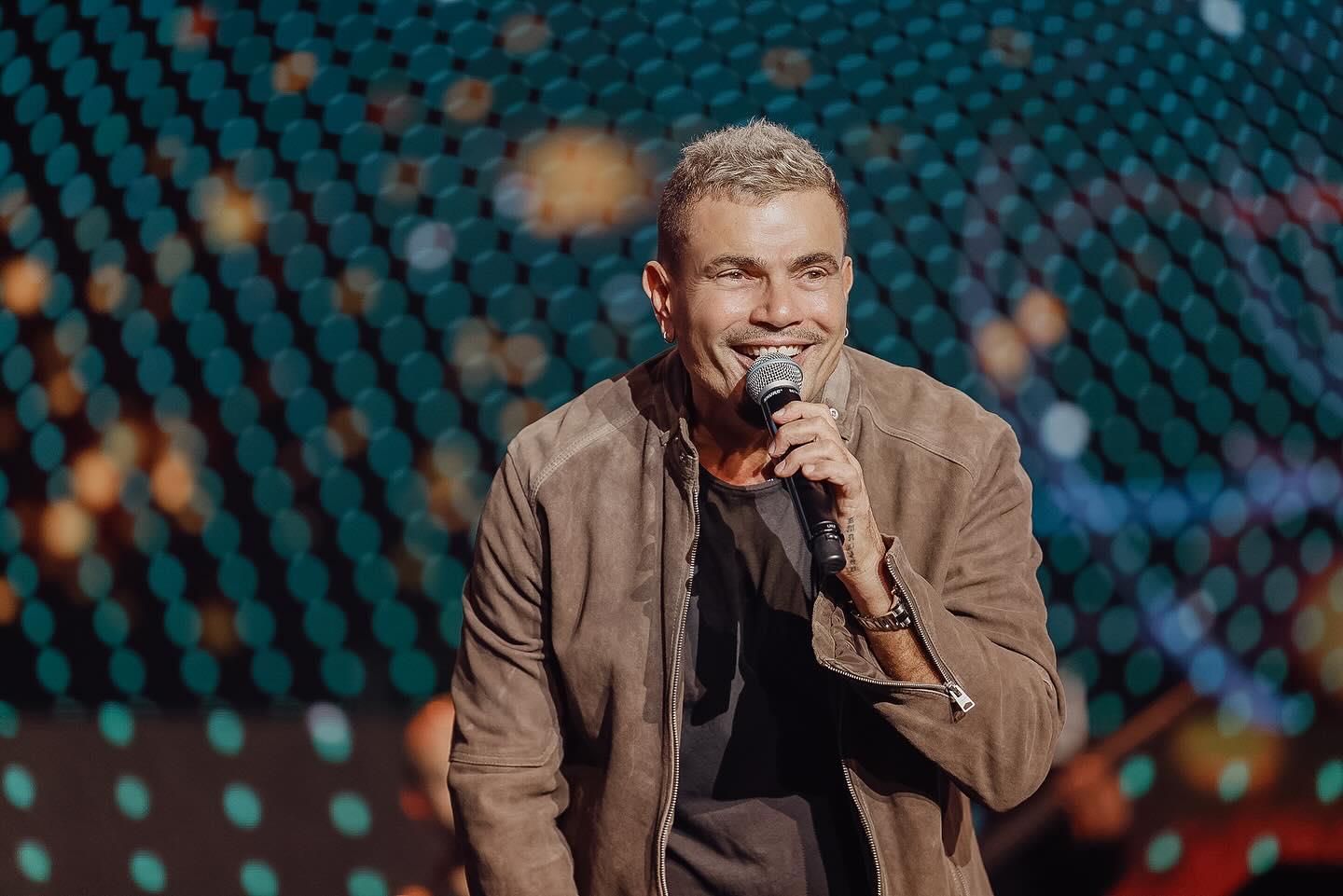 عمرو دياب على المسرح