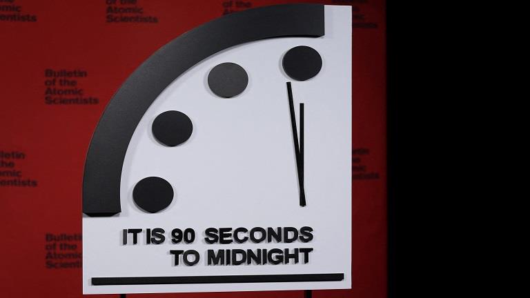 ساعة يوم القيامة تتوقف عند 90 ثانية قبل منتصف اللي
