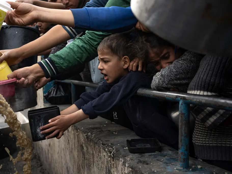 سكان غزة يواجهون دمار غير مسبوق وجميعهم جوعَى  أرش