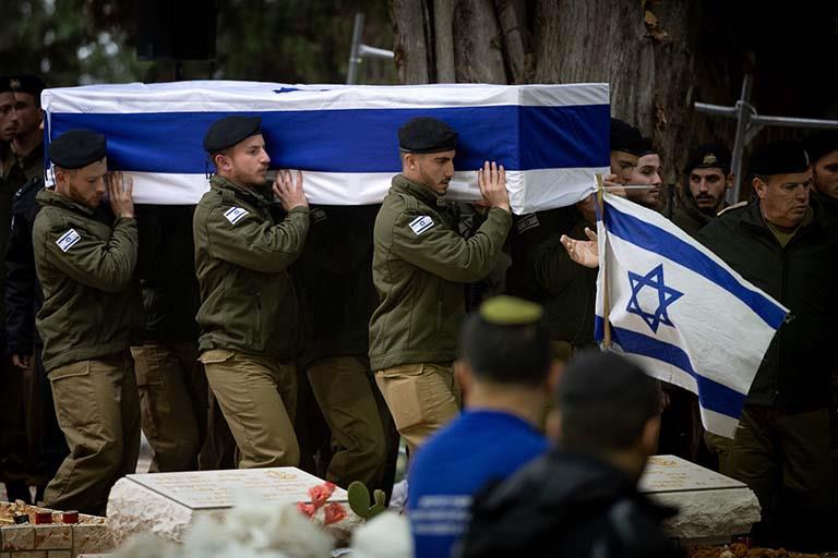  مقتل 24 عسكريًا إسرائيليا بغزة