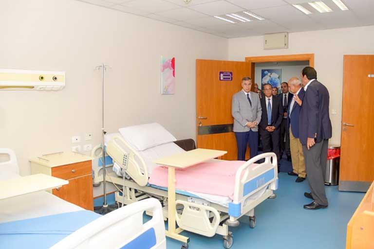 محافظ الإسكندرية يتفقد مستشفى أيادي المستقبل