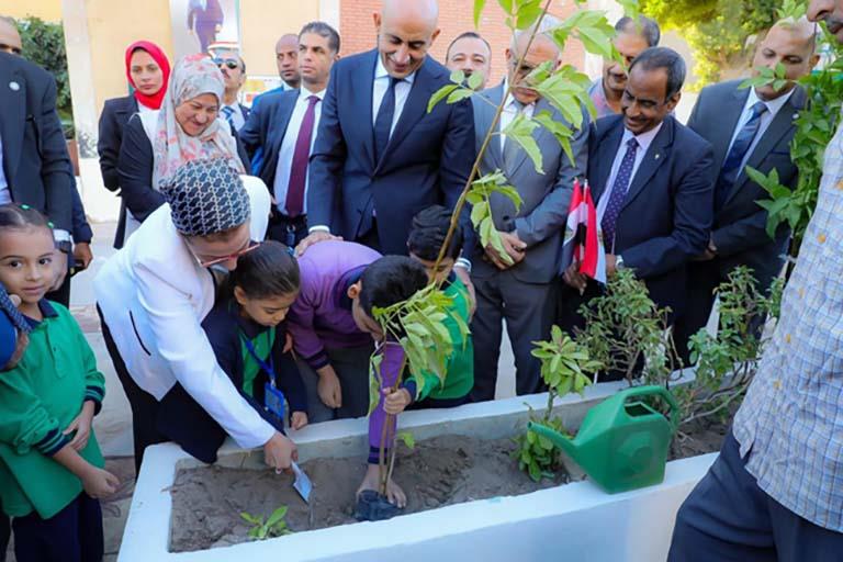 وزيرا البيئة والتربية يطلقان المرحلة الأولى من مبا