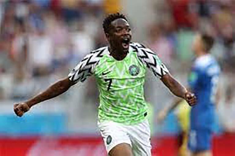 أحمد موسى لاعب منتخب نيجيريا