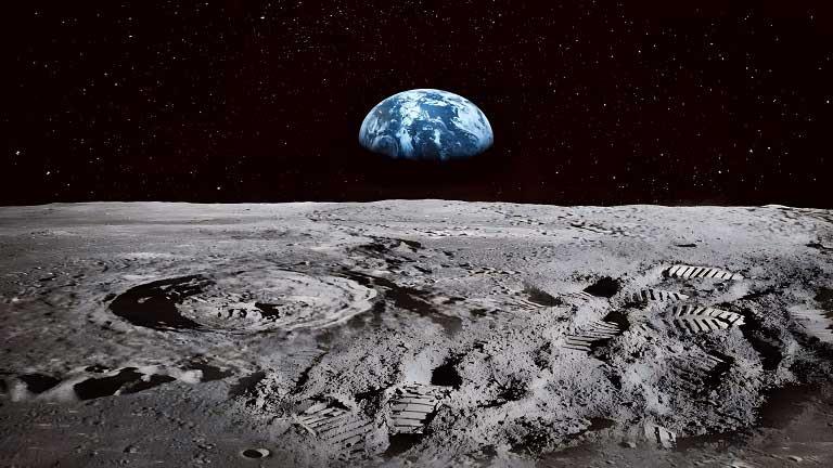 أثار الأقدام البشرية على سطح القمر