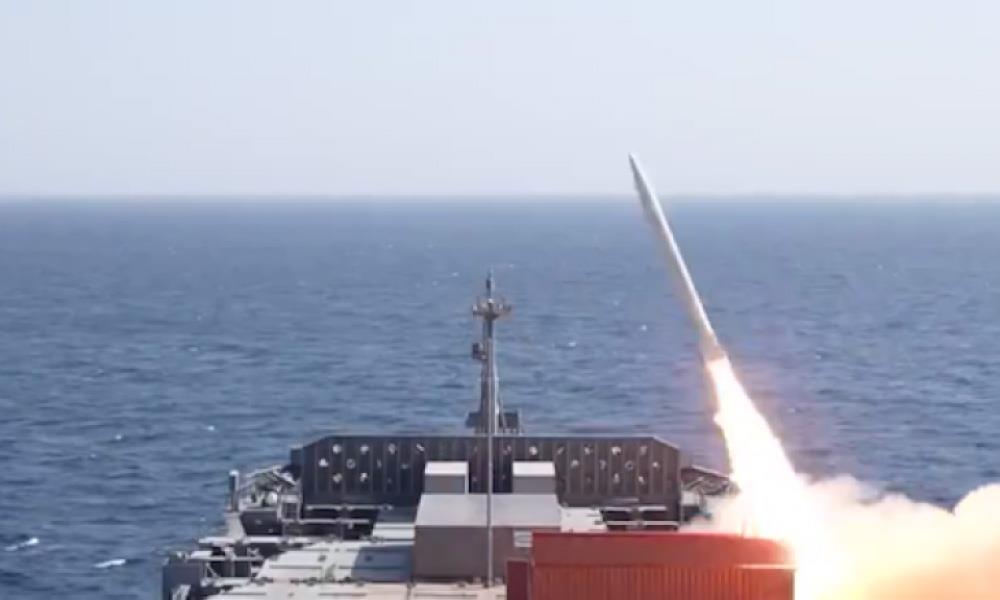 إيران تعلن إطلاق صواريخ بالستية