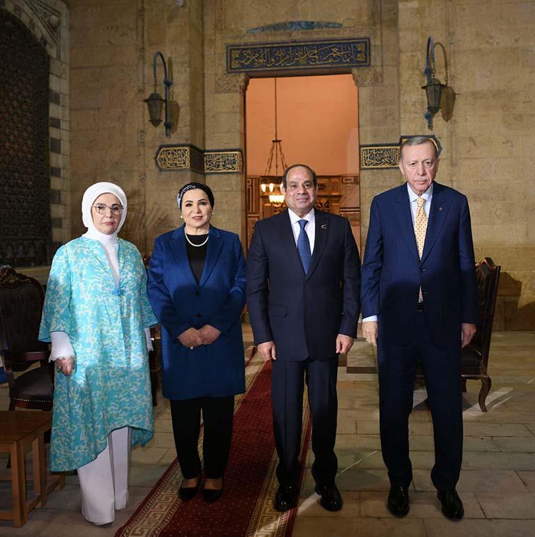 السيسي يصطحب أردوغان في زيارة لمسجد الإمام الشافعي