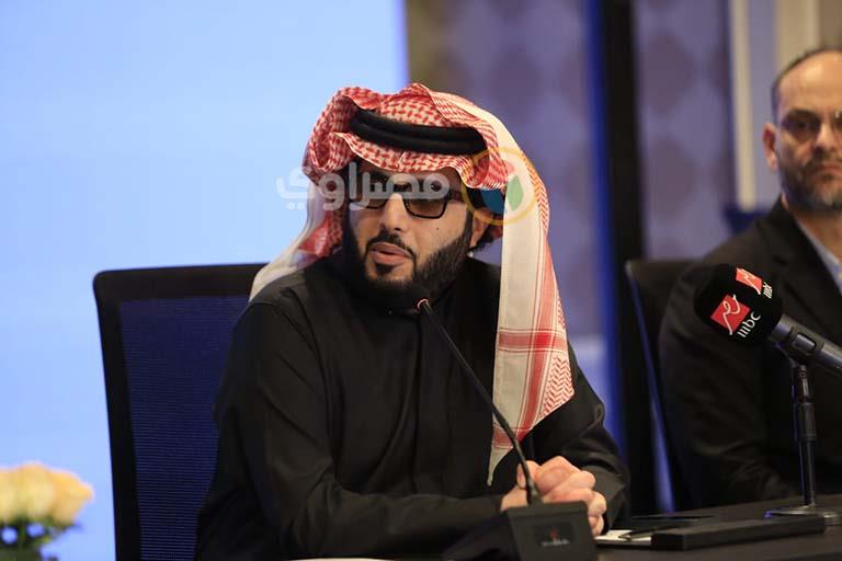 لمستشار تركي آل الشيخ خلال المؤتمر (2)