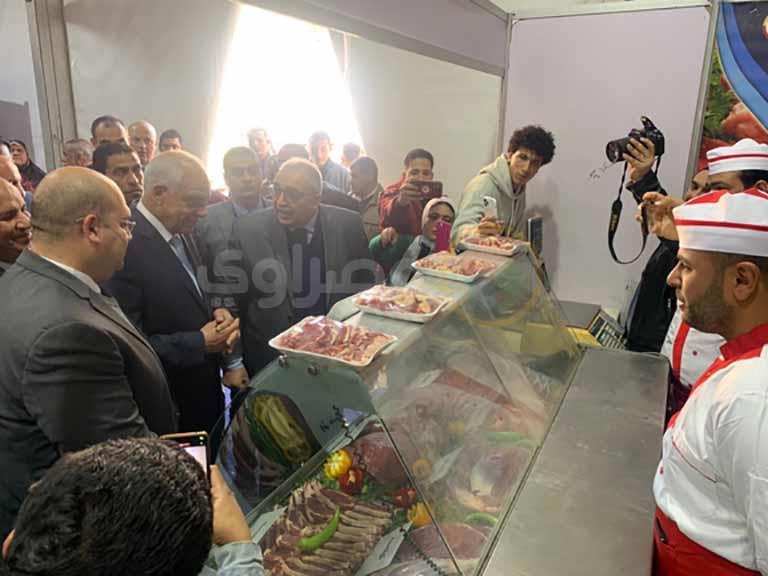 محافظ الجيزة يفتتح معرض أهلًا رمضان بالعمرانية بتخفيضات 30%