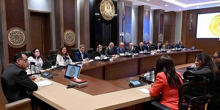 مدبولي يلتقي مجلس إدارة البنك الأوروبي لإعادة الإعمار والتنمية