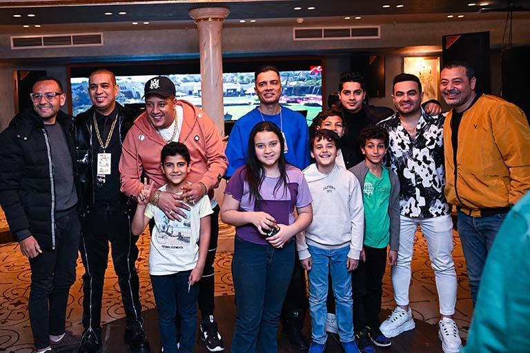 شاكوش وعنبة وبيكا في حفل افطار أبناء أسر الشهداء