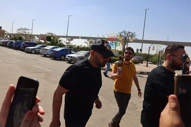 20 صورة من جنازة السعدني بحضور نجوم الفن