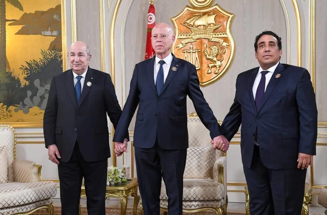 قمة تونس الثلاثية ترفض التدخل الأجنبي في شؤون ليبي