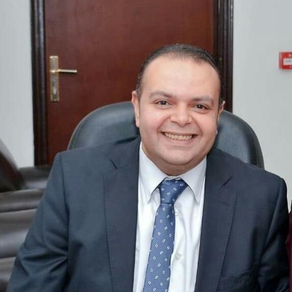 إيهاب حسين- المدير الإقليمي لشركة سايبر نت