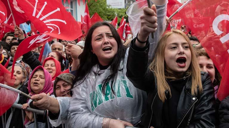 مظاهرة بتركيا دعمًا لاحتجاجات طلاب الجامعات الأمري