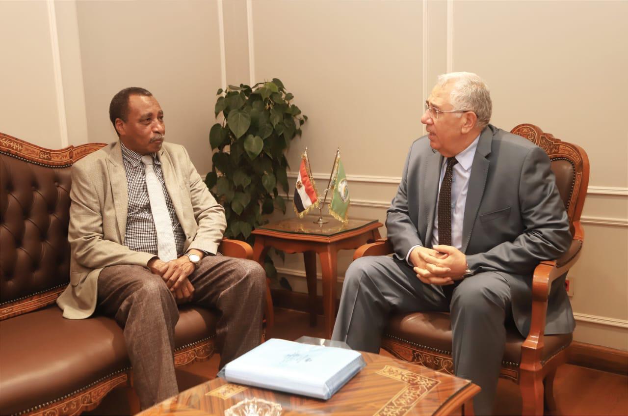 وزير الزراعة يبحث مع مدير المنظمة العربية للتنمية 