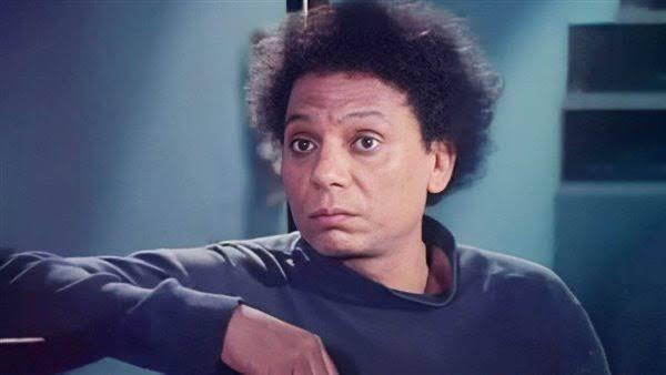 عادل إمام يكشف تفاصيل ملابس شخصية "الهلفوت" فيديو | مصراوى