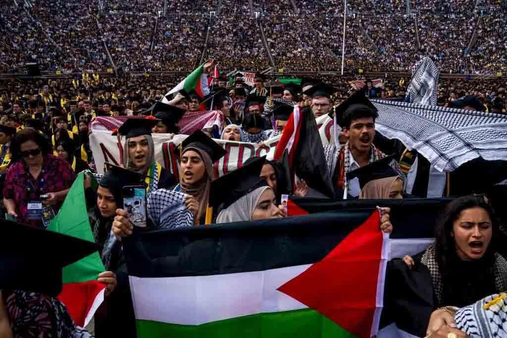 احتجاجات في حفل التخرج المؤيدة لفلسطين