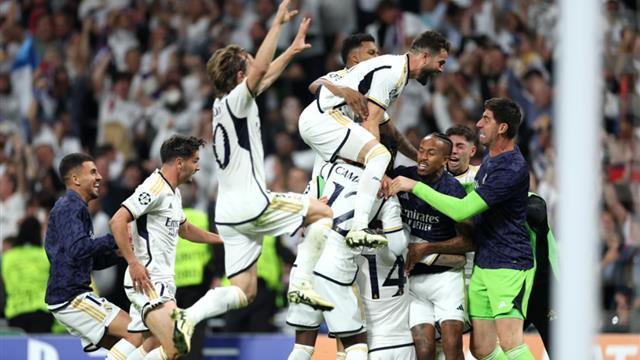 احتفال لاعبو ريال مدريد بهدف خوسيلو بمرمى بايرن